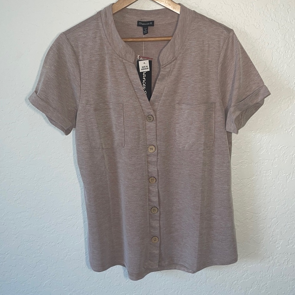 Brand New * Women’s (M) casual dress shirt